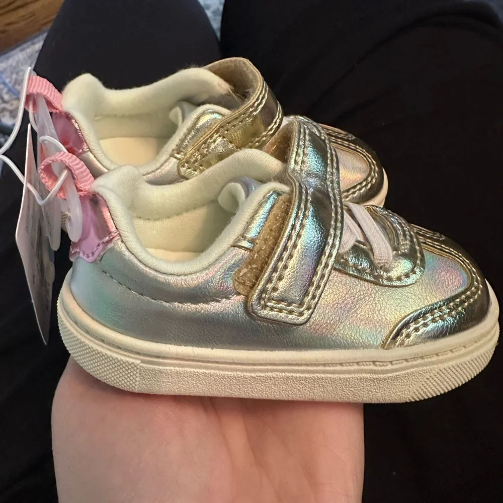 🛍️ 3FOR20 | Carter's | Gold Baby Walker Shoes with Velcro Strap | Size 3 | NWT‎